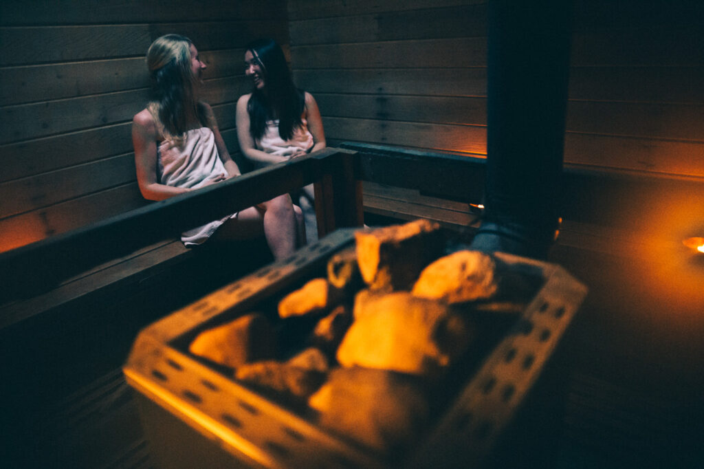 Blachford Lodge_2026_Midnight Sun Package